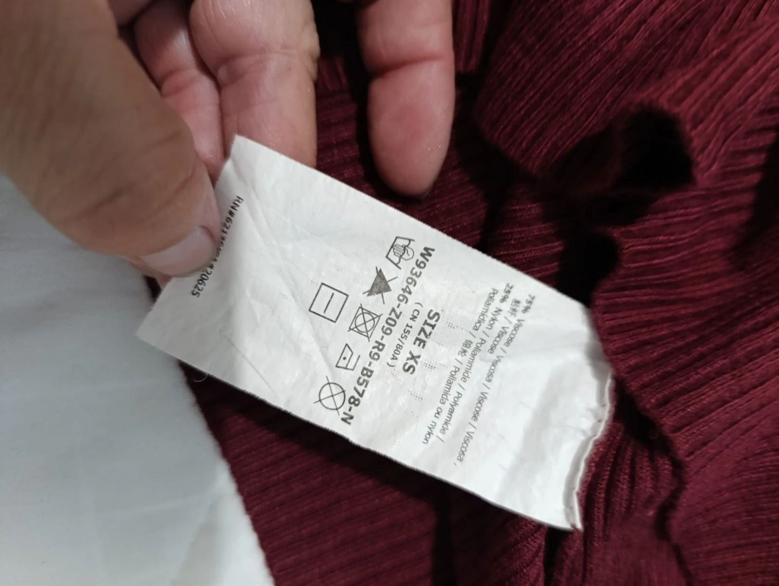 Jersey burgundy Guess Jeans talla xs – photo 9